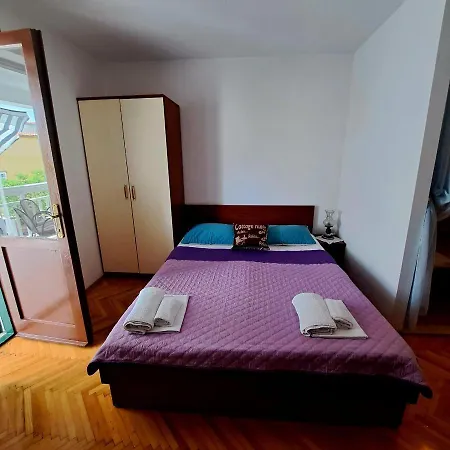 Apartmani/sobe Dodig Lejlighed *