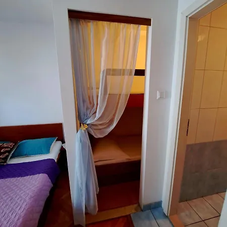 Apartmani/sobe Dodig Apartment *