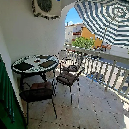 Апартаменты Apartmani/sobe Dodig Макарска