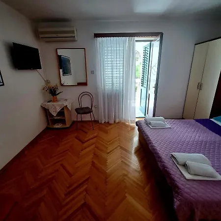 Apartmani/sobe Dodig Макарска